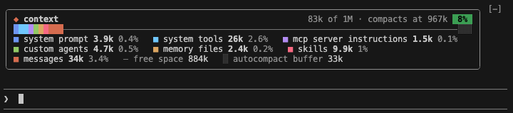 context-barを読み込んだClaude Code。プロンプトの上に、コンテキストの使用量（83k / 1M、8%）と、system prompt・system tools・skills・messagesなどの内訳が色分けのバーで表示されている
